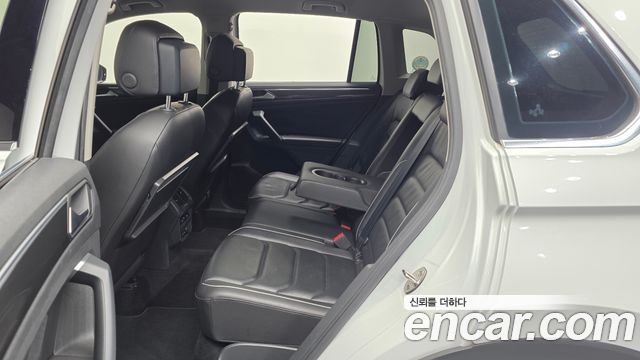 Volkswagen Tiguan (II) 2.0 TDI Premium 2020 — фото 12