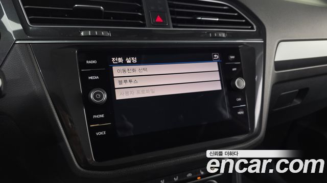 Volkswagen Tiguan (II) 2.0 TDI Premium 2020 — фото 15