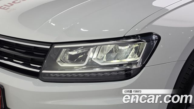 Volkswagen Tiguan (II) 2.0 TDI Premium 2020 — фото 22