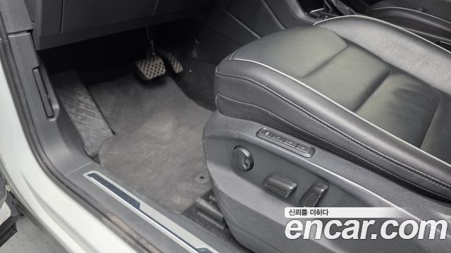 Volkswagen Tiguan (II) 2.0 TDI Premium 2020 — фото 34