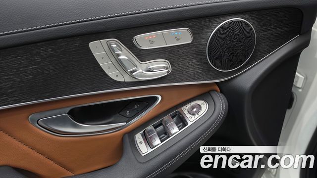Mercedes-Benz GLC-Class (X253) GLC300 4MATIC Premium Coupe 2021 — фото 17
