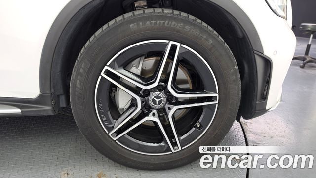 Mercedes-Benz GLC-Class (X253) GLC300 4MATIC Premium Coupe 2021 — фото 21
