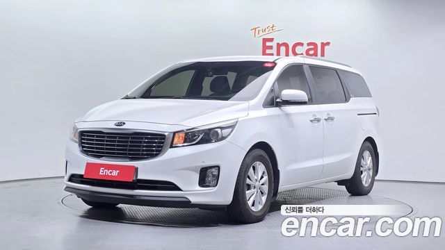 Kia Carnival 11-seater Luxury