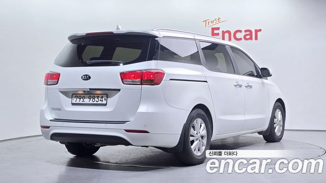 Kia Carnival 11-seater Luxury 2016 — фото 2