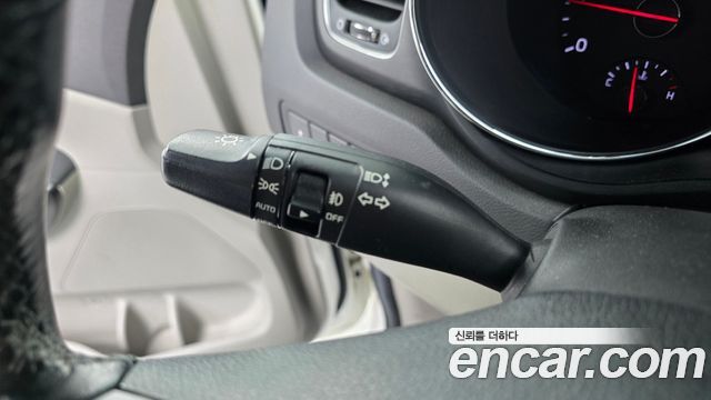 Kia Carnival 11-seater Luxury 2016 — фото 16