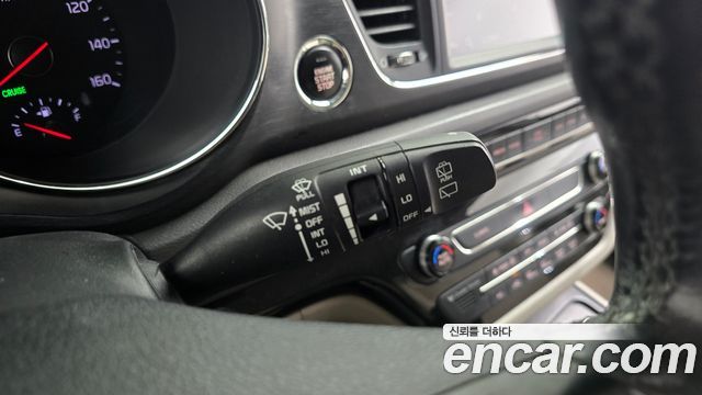 Kia Carnival 11-seater Luxury 2016 — фото 17