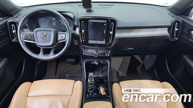 Volvo XC40 T4 Inscription 2019 — фото 7