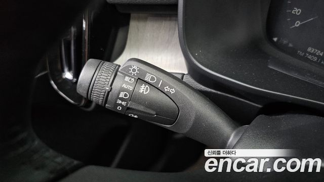 Volvo XC40 T4 Inscription 2019 — фото 27