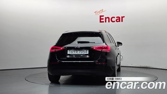 Mercedes-Benz A-Class (W177) A220 Hatchback 2019 — фото 4