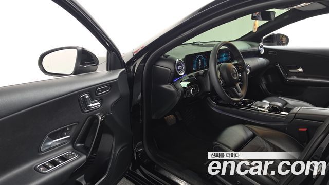 Mercedes-Benz A-Class (W177) A220 Hatchback 2019 — фото 10