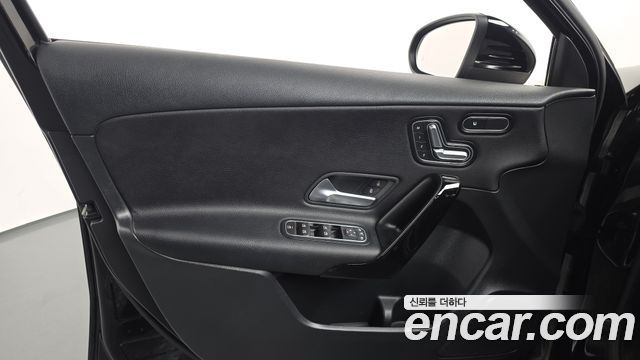 Mercedes-Benz A-Class (W177) A220 Hatchback 2019 — фото 24