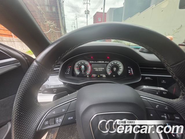 Audi Q8 (4M) 55 TFSI Quattro Premium 2023 — фото 2