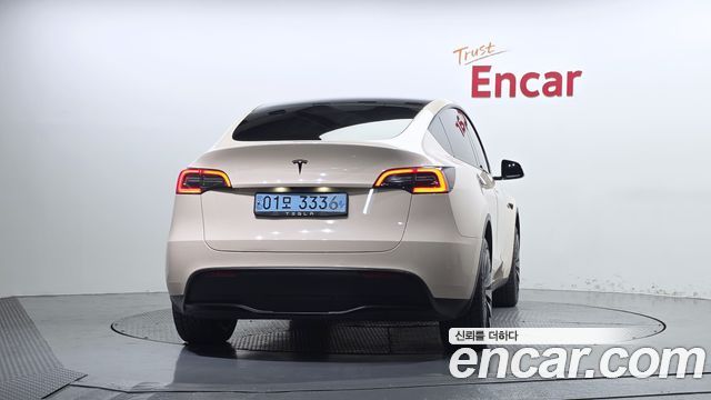 Tesla Model Y Standard Range RWD 2021 — фото 4