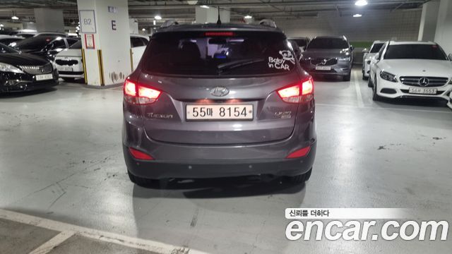 Hyundai Tucson ix Diesel 2WD LX20 Luxury 2012 — фото 2