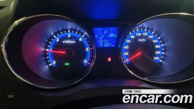 Hyundai Tucson ix Diesel 2WD LX20 Luxury 2012 — фото 5