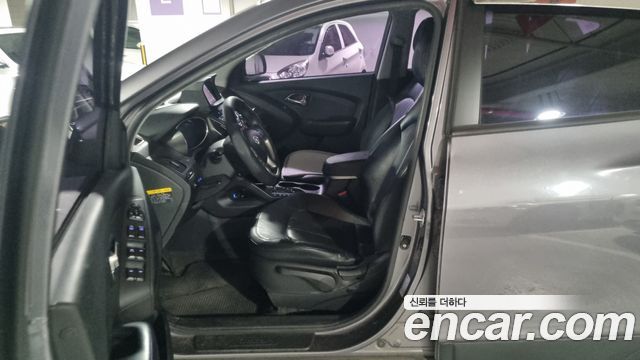 Hyundai Tucson ix Diesel 2WD LX20 Luxury 2012 — фото 6