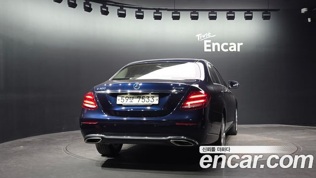 Mercedes-Benz E-Class (W213) E300 4MATIC Exclusive 2018 — фото 4