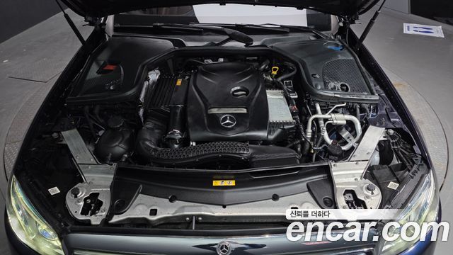Mercedes-Benz E-Class (W213) E300 4MATIC Exclusive 2018 — фото 6