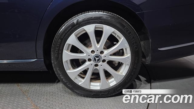Mercedes-Benz E-Class (W213) E300 4MATIC Exclusive 2018 — фото 21