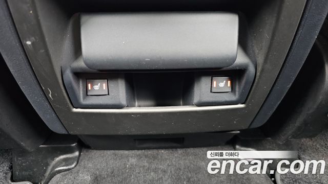 Land Rover Discovery 4 3.0 SDV6 HSE 2016 — фото 13
