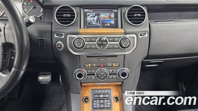 Land Rover Discovery 4 3.0 SDV6 HSE 2016 — фото 14