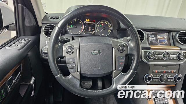 Land Rover Discovery 4 3.0 SDV6 HSE 2016 — фото 15