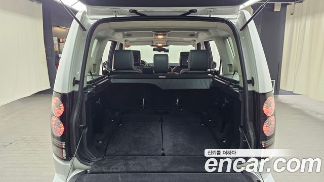 Land Rover Discovery 4 3.0 SDV6 HSE 2016 — фото 18