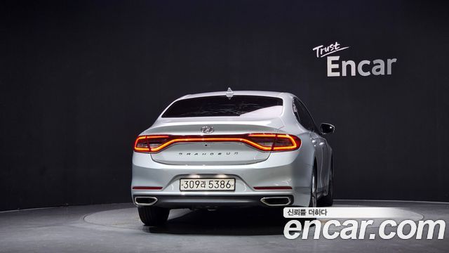 Hyundai Grandeur (IG) 2.4 Premium 2019 — фото 4