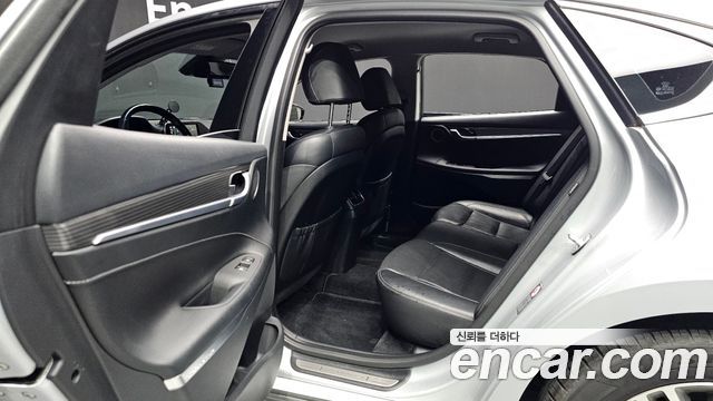 Hyundai Grandeur (IG) 2.4 Premium 2019 — фото 11