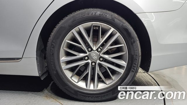 Hyundai Grandeur (IG) 2.4 Premium 2019 — фото 21