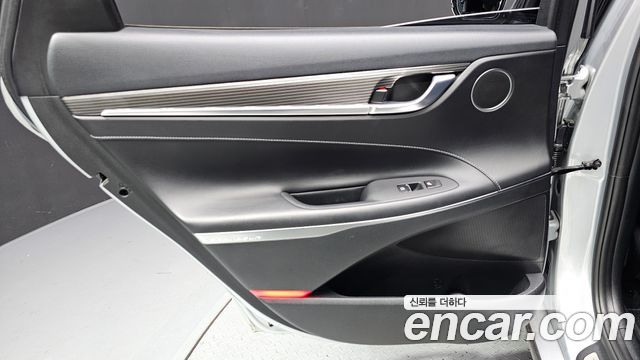 Hyundai Grandeur (IG) 2.4 Premium 2019 — фото 25