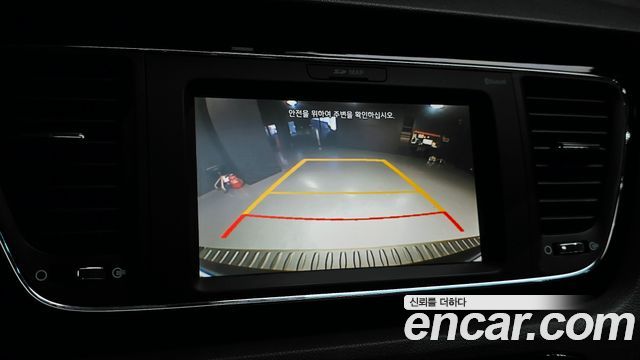 Kia Carnival 9-seater Prestige 2017 — фото 16