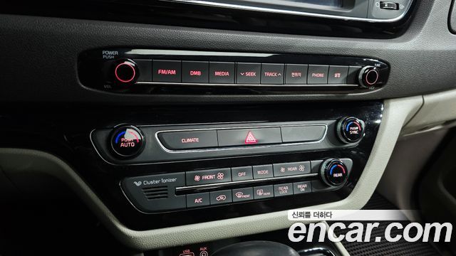 Kia Carnival 9-seater Prestige 2017 — фото 18