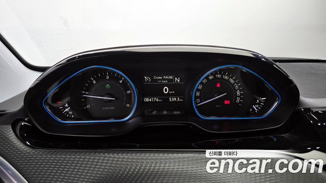 Peugeot 2008 1.6 e-HDi Allure 2015 — фото 8