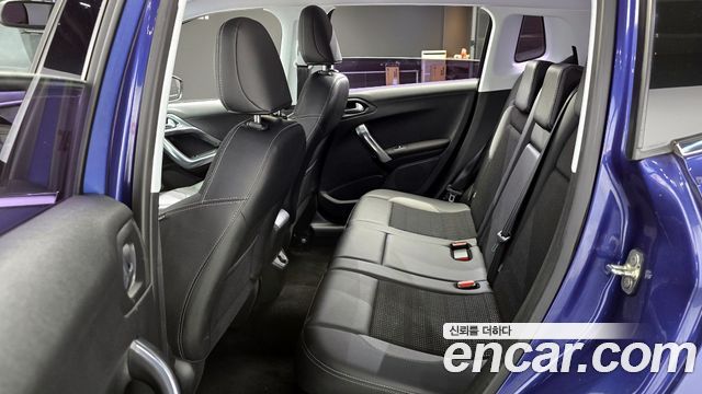 Peugeot 2008 1.6 e-HDi Allure 2015 — фото 16