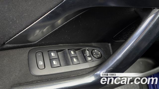 Peugeot 2008 1.6 e-HDi Allure 2015 — фото 21