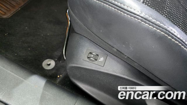 Peugeot 2008 1.6 e-HDi Allure 2015 — фото 23
