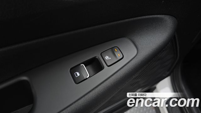 Hyundai Santa Fe Gasoline 2.5T 2WD Exclusive 2022 — фото 18