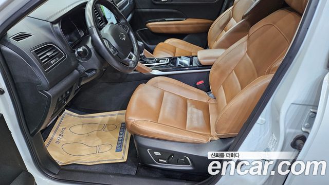 Renault Korea QM6 2.0 LPe RE Signature 2WD 2023 — фото 15