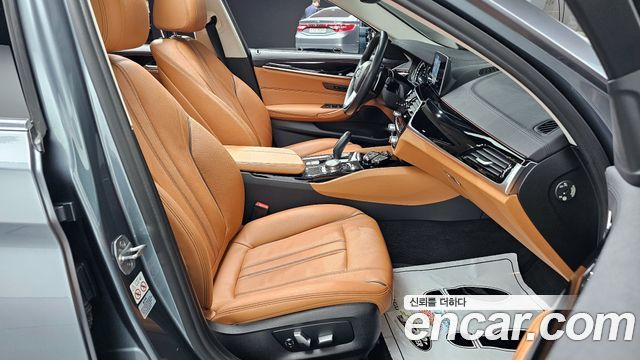 BMW 5 Series (G30) 520d Luxury Special Edition 2018 — фото 10
