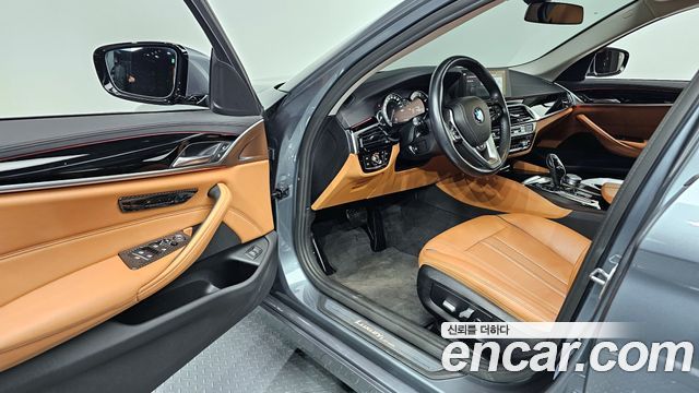 BMW 5 Series (G30) 520d Luxury Special Edition 2018 — фото 11