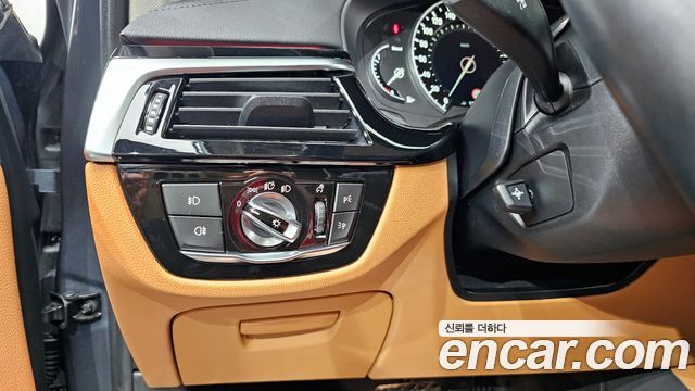 BMW 5 Series (G30) 520d Luxury Special Edition 2018 — фото 17