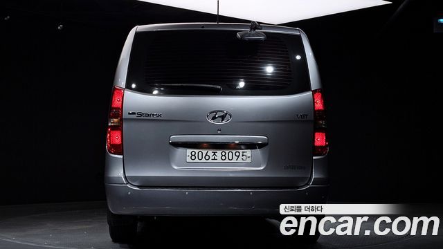Hyundai Grand Starex Van 5-Seater Modern 2021 — фото 4