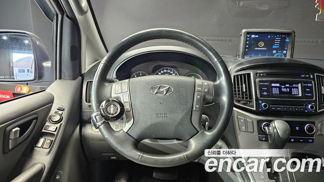 Hyundai Grand Starex Van 5-Seater Modern 2021 — фото 13