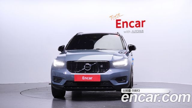 Volvo XC40 T4 R-Design 2020 — фото 3