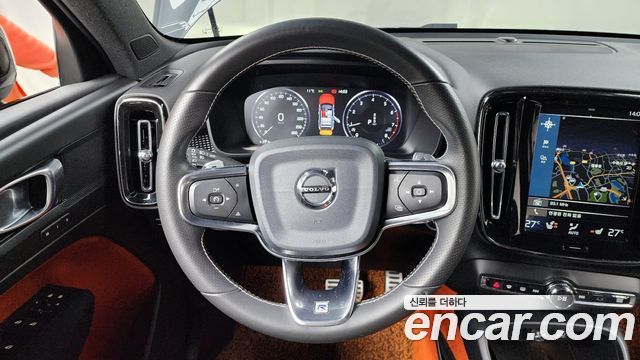 Volvo XC40 T4 R-Design 2020 — фото 13