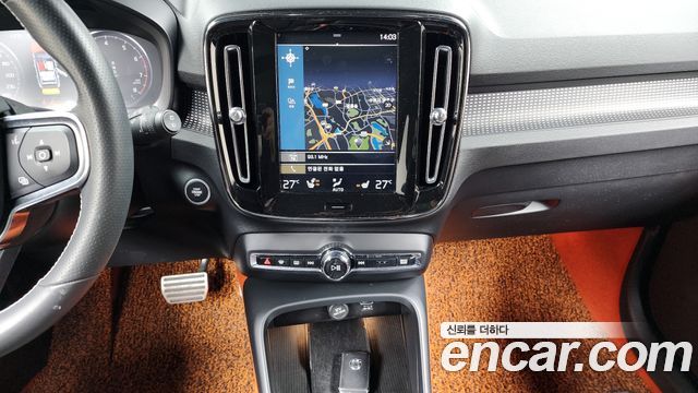 Volvo XC40 T4 R-Design 2020 — фото 15