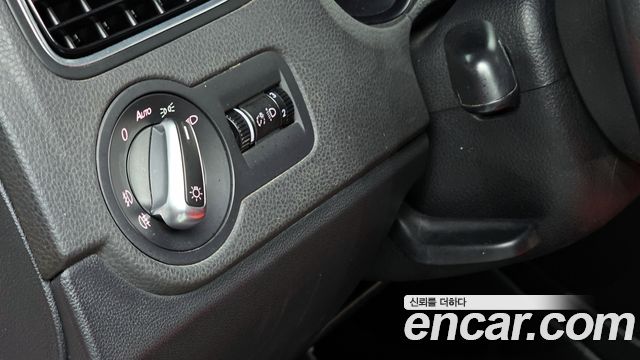 Volkswagen Polo 1.6 TDI R-Line 5th 2014 — фото 15