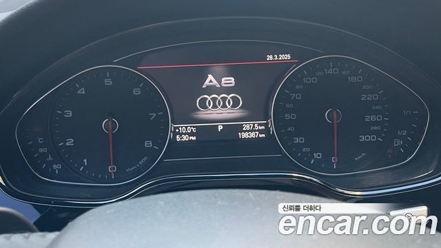 Audi A8 4.2 FSI Quattro D4 2011 — фото 22