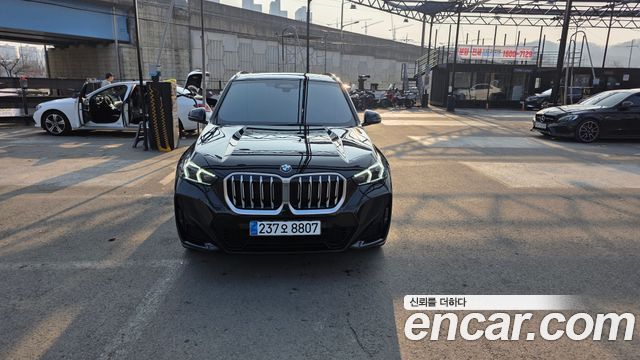 BMW X1 (U11) sDrive 20i M Sport 2023 — фото 3